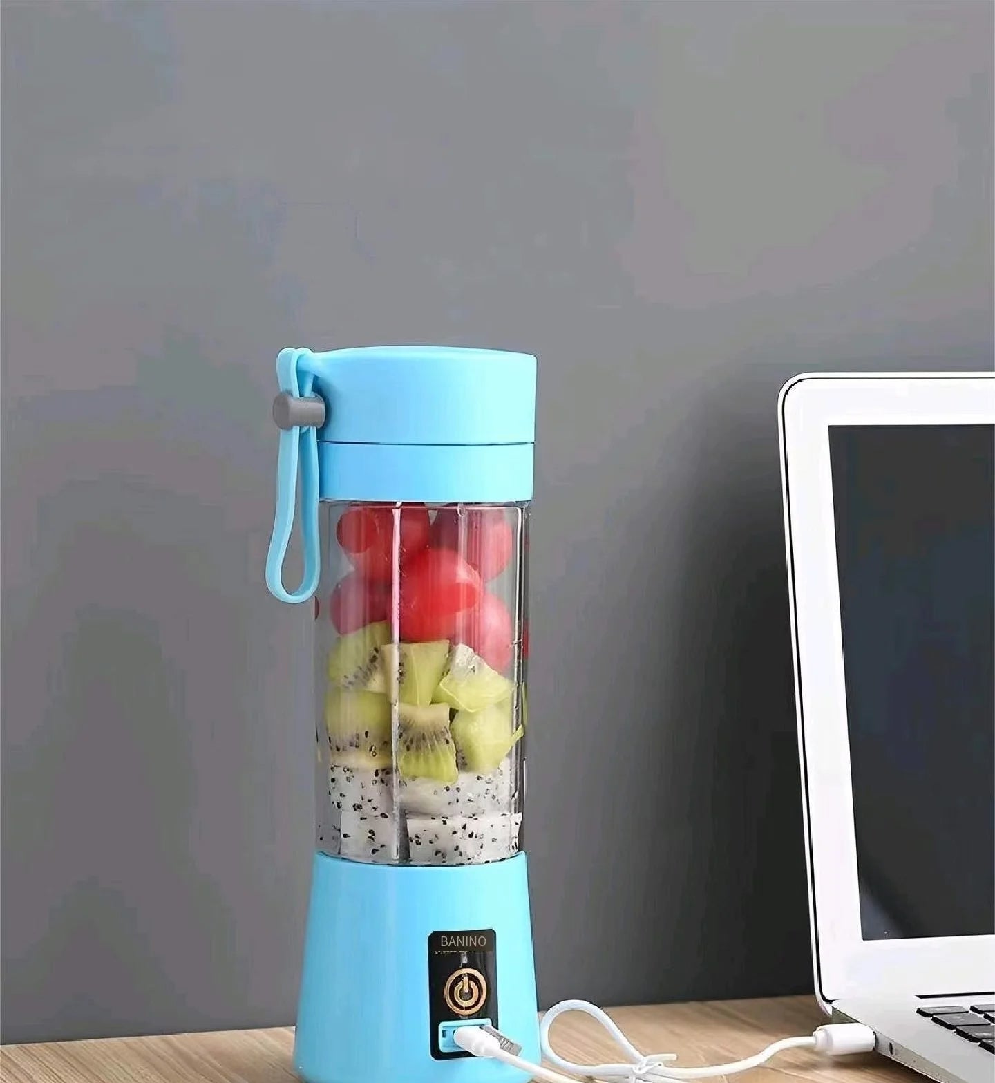 Small household rechargeable juicer