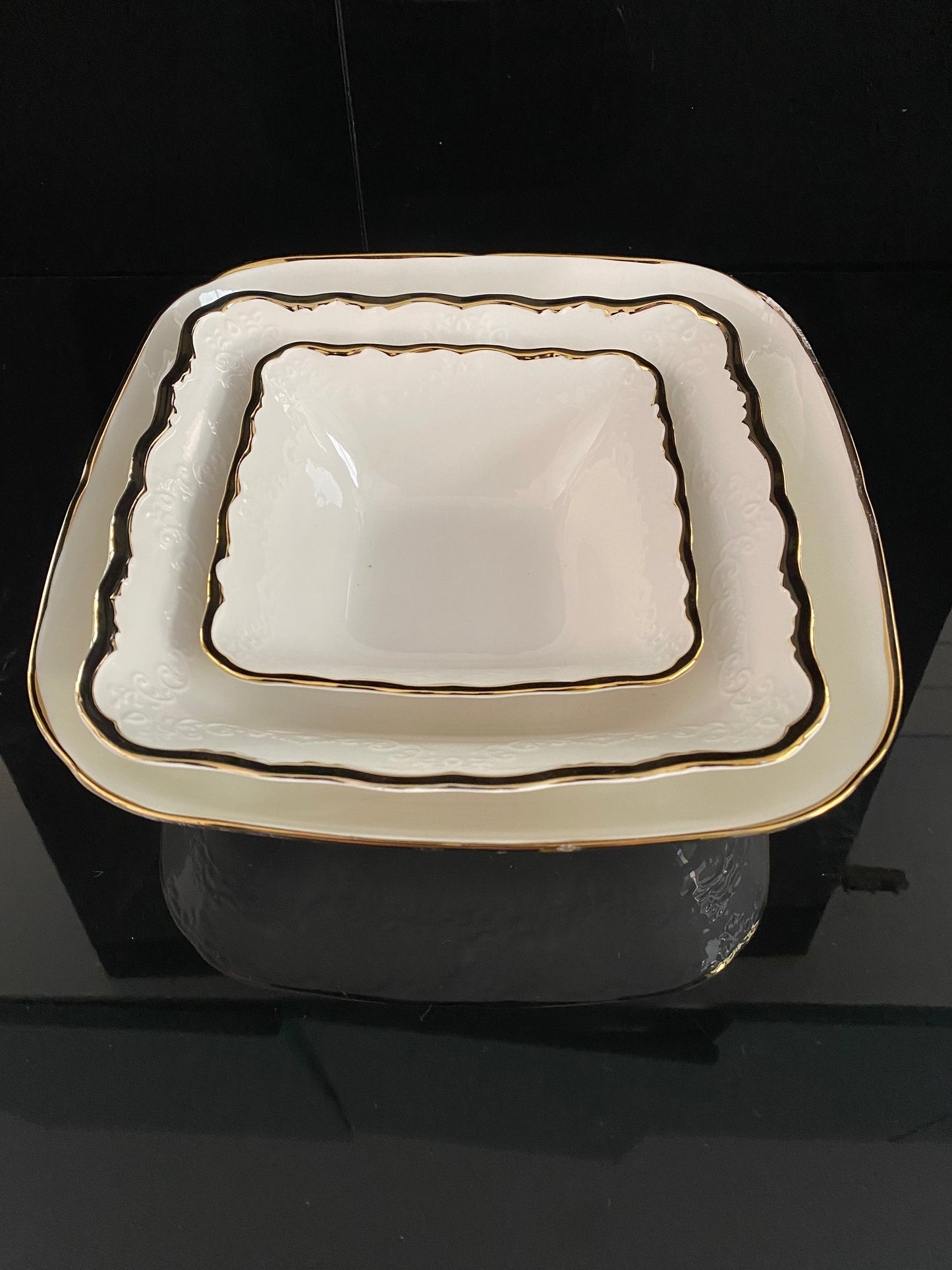 Porcelain Gold Gilt Bowl 15 cm