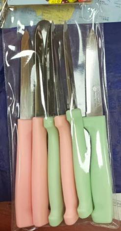 Six Knives Fruit Set