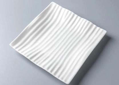 The embossed striped Dinner Plate