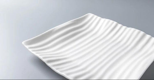 The embossed striped Dinner Plate