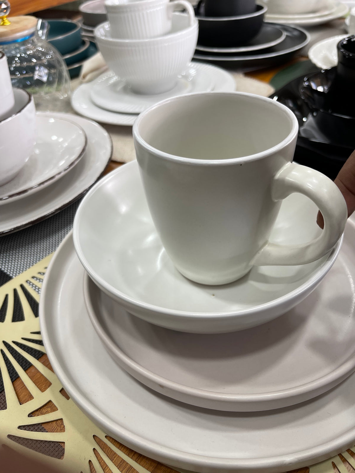 16-piece dinner set style 1, view 2