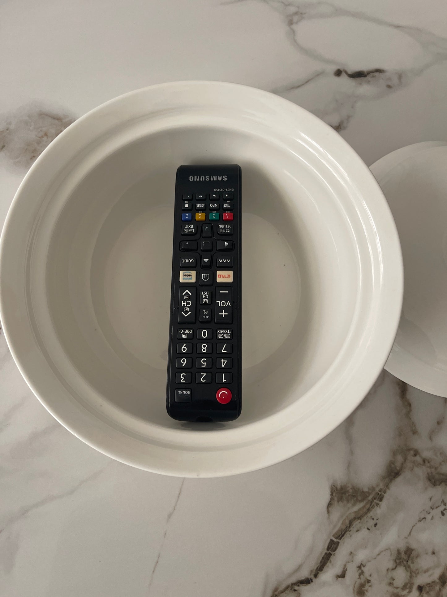 Ceramic serving casserole