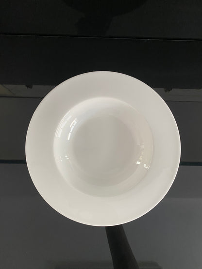 Classic White Ceramic Plate Set – Timeless Elegance for Every Occasion