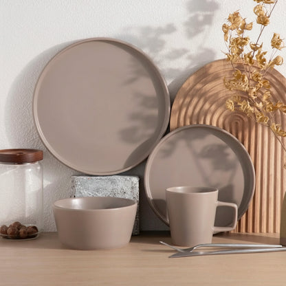 Elegant Modern Ceramic Stoneware Dinnerware Set for 4 - Plates & Bowls