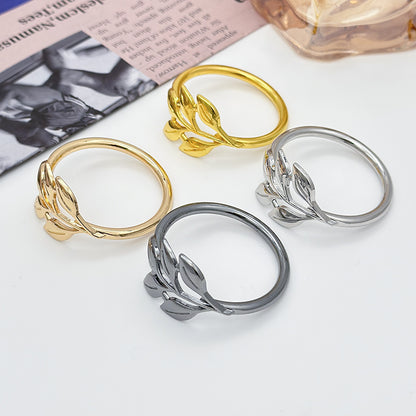 Elegant Electroplated Alloy Maple Leaf Napkin Ring for Dinner Parties
