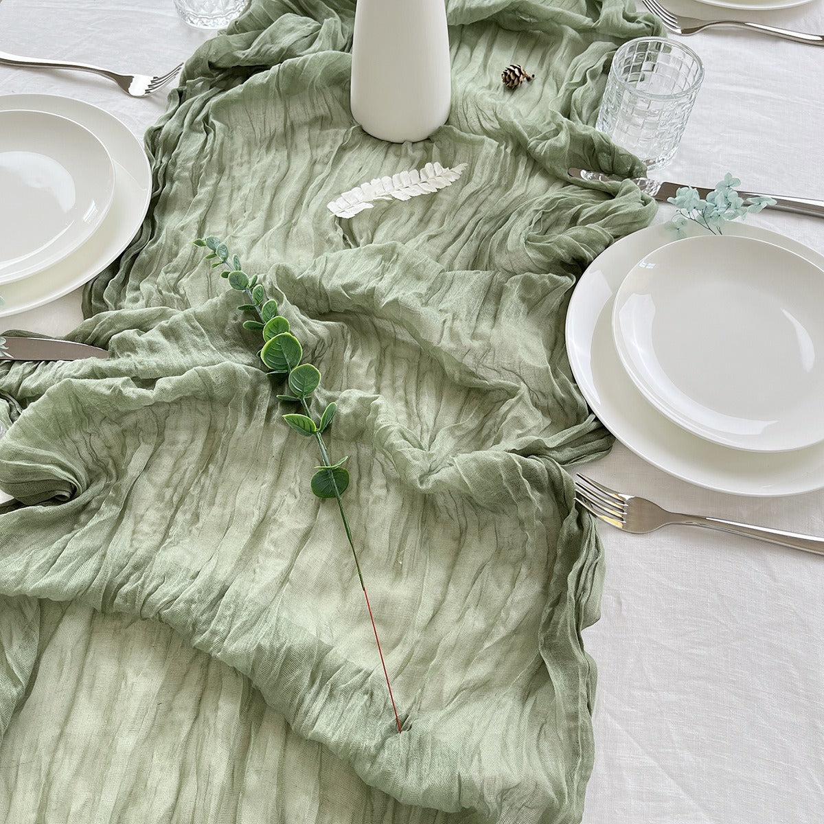 Elegant Crepe Pleated Gauze Table Runner Cloth for Wedding Party Decorations