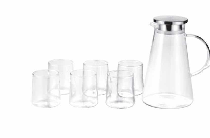 A clear glass jug with a metal lid and a set of matching glasses.