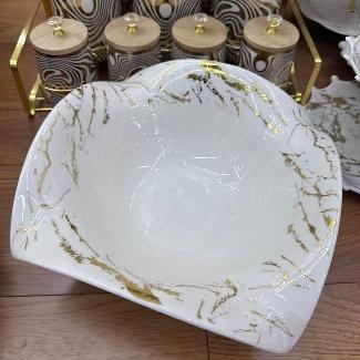 Big serving bowl